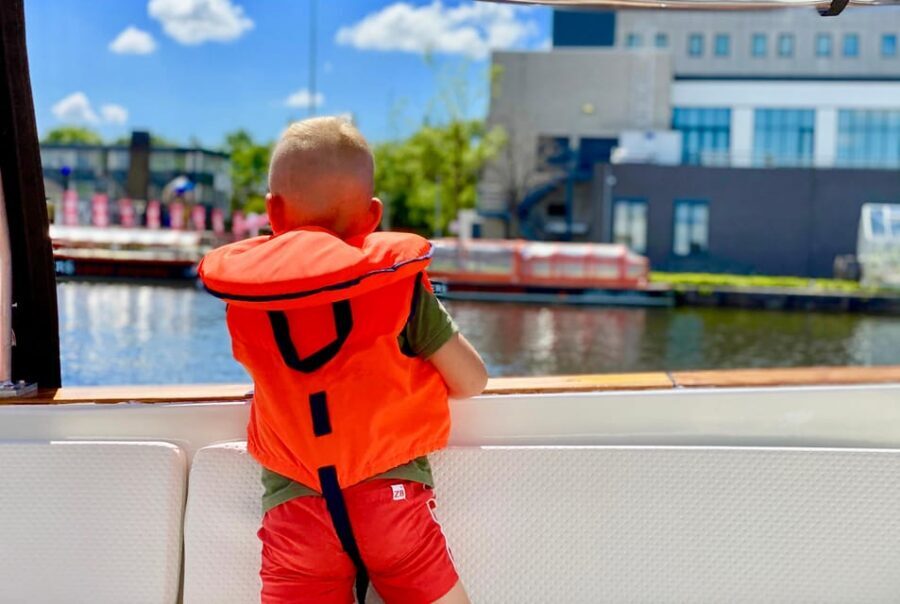 Amsterdam Small Group Canal Cruise inc Snacks/Drinks Winter - Price and value: is $71 worth it
