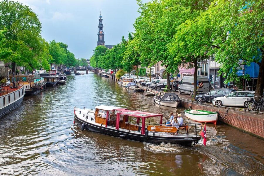 Amsterdam: Small-Group Canal Cruise incl. Drinks and Snacks - The 2-Hour Route: What You’ll Actually See in Amsterdam-Centrum
