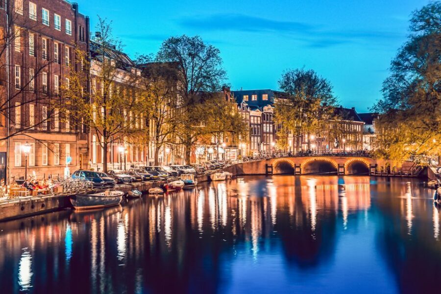 Amsterdam: Smoke and Lounge City Boat Cruise - Comfort at night: heated seats, open windows, and the small extras