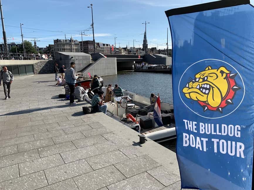 Amsterdam: The Bulldog Boat Smoke and Booze Cruise - A 420-friendly Amsterdam canal cruise with two starting points