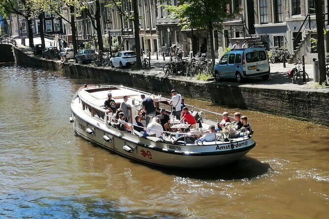 Amsterdam The Bulldog Boat Smoke Friendly Cruise + 2 drinks - Who this cruise suits best (and who should skip it)