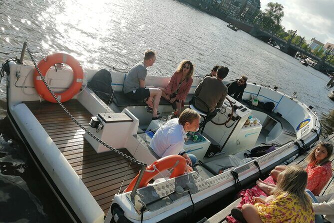 Amsterdam The Bulldog Boat Smoke Friendly Cruise + 2 drinks - A quick checklist to get the most out of your hour