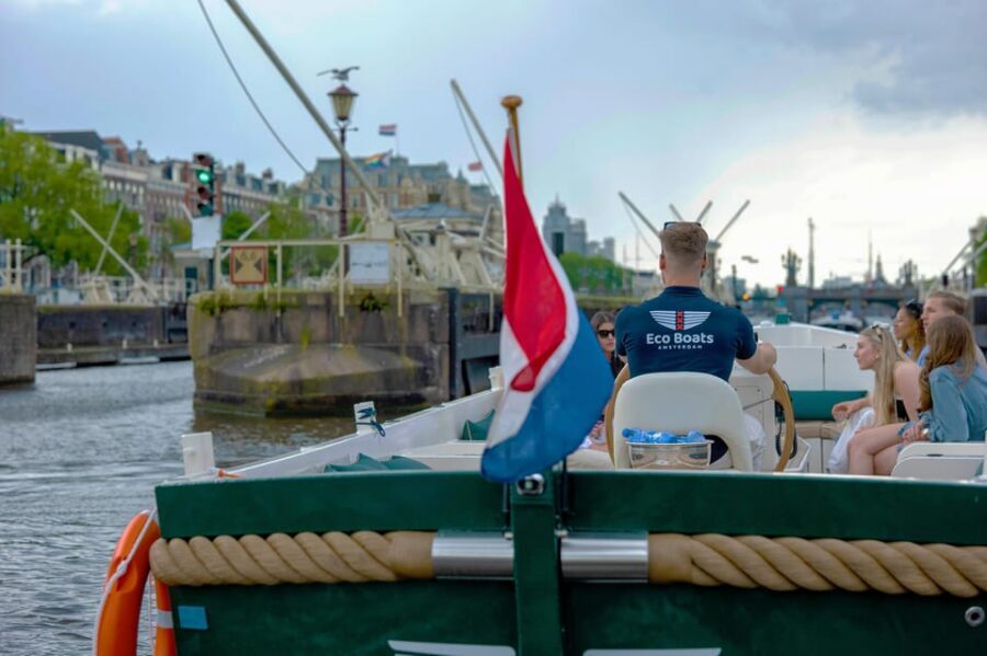 Amsterdam: The Newest Canal Cruise with Drink Option - Your skipper’s stories: English narration without microphones