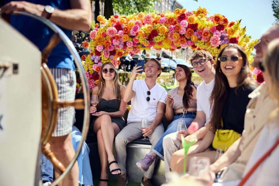 Amsterdam: The Original Flower Boat with Local Guide and Bar - A Flower-Themed Canal Cruise That Still Feels Like Amsterdam