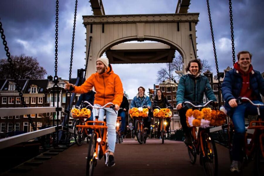 Amsterdam: Top Highlights Guided Bike Tour EN/DE/ES/FR/IT/CN - Safety and Street Feel: What to Expect When Pedals Meet Traffic