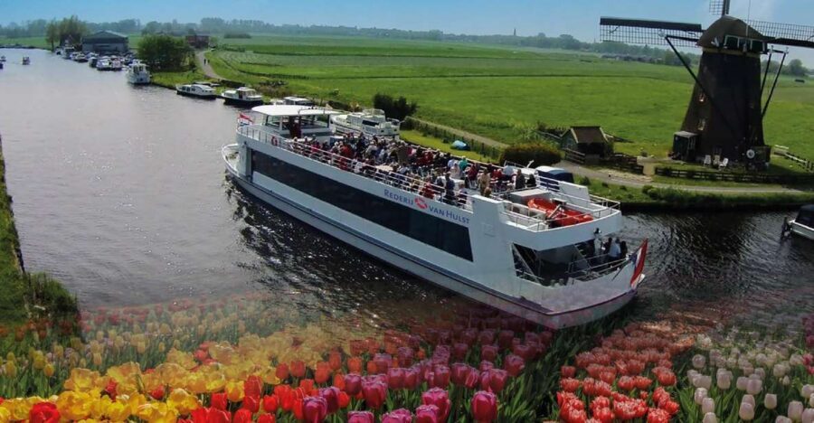 Amsterdam: Tour to Keukenhof Gardens with Windmill Cruise - The coach ride to the Kaag Lakes area (and why it matters)