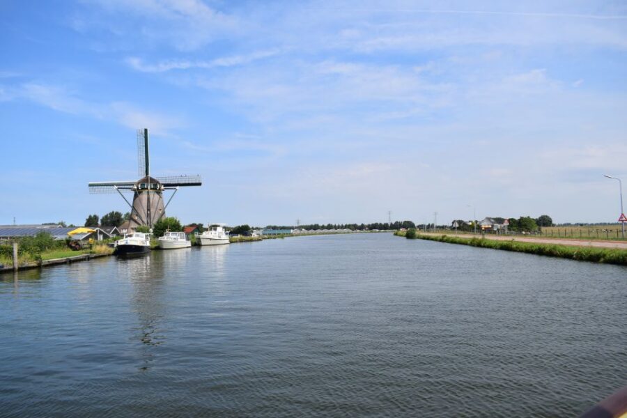 Amsterdam: Tour to Keukenhof Gardens with Windmill Cruise - Price and value: what $64 buys you (and what costs extra)