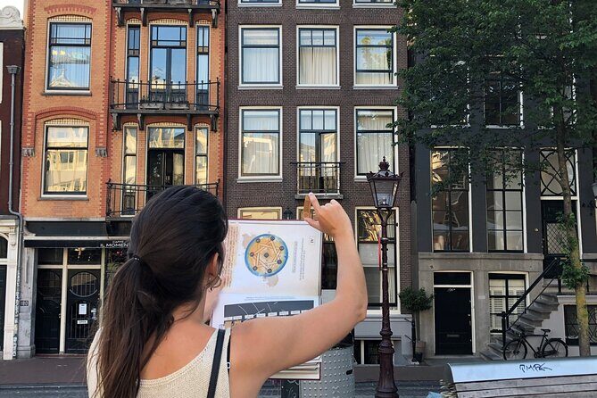 Amsterdam Treasure Hunt: The Mystery of a Secret Sender - Clue style: fun challenge that works for teens