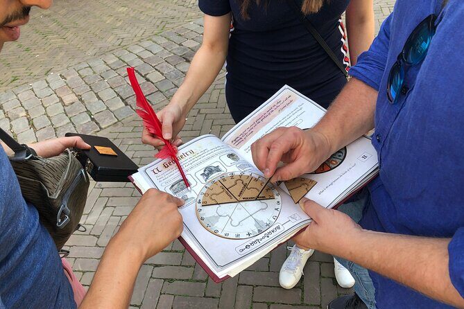 Amsterdam Treasure Hunt: The Mystery of a Secret Sender - Languages and group setup you can plan around