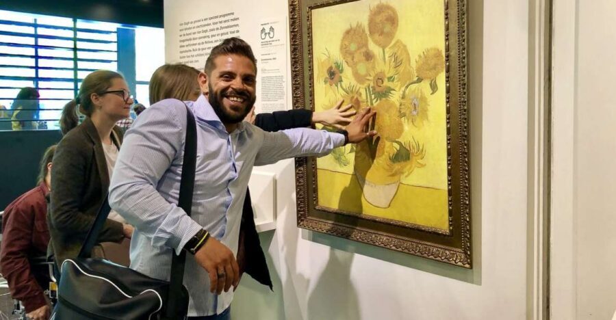 Amsterdam: Van Gogh Museum Masterpieces Tour up to 8 guests - The core of your 2.5 hours: the guided route through his artistic change