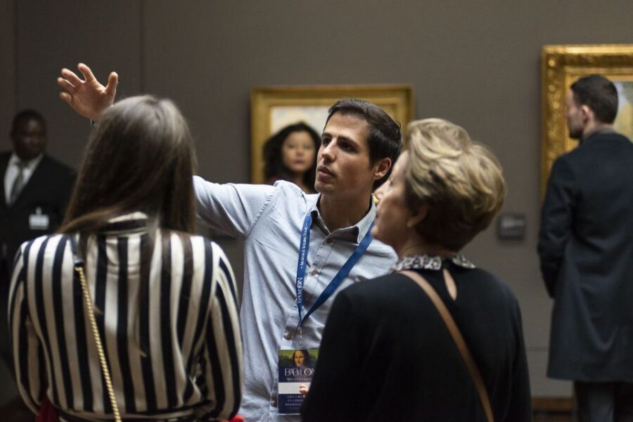 Amsterdam: Van Gogh Museum Masterpieces Tour up to 8 guests - Logistics that matter on museum days