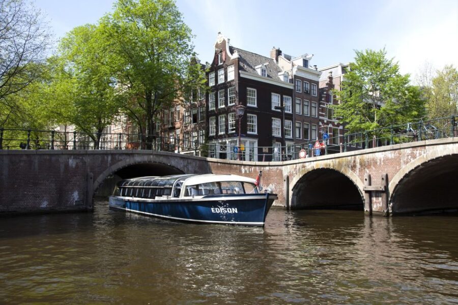 Amsterdam: Van Gogh Museum Ticket and City Canal Cruise - The canal cruise: 75 minutes of Amsterdam from the water