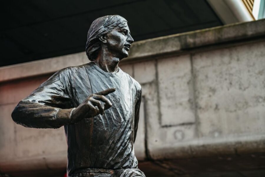 Amsterdam: VIP Johan Cruijff ArenA Tour with Drink and Scarf - Skybox views with your free drink: pitch-level perspective, VIP comfort