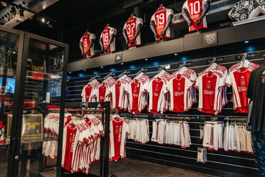 Amsterdam: VIP Johan Cruijff ArenA Tour with Drink and Scarf - Price and value: why $51 works for what you get