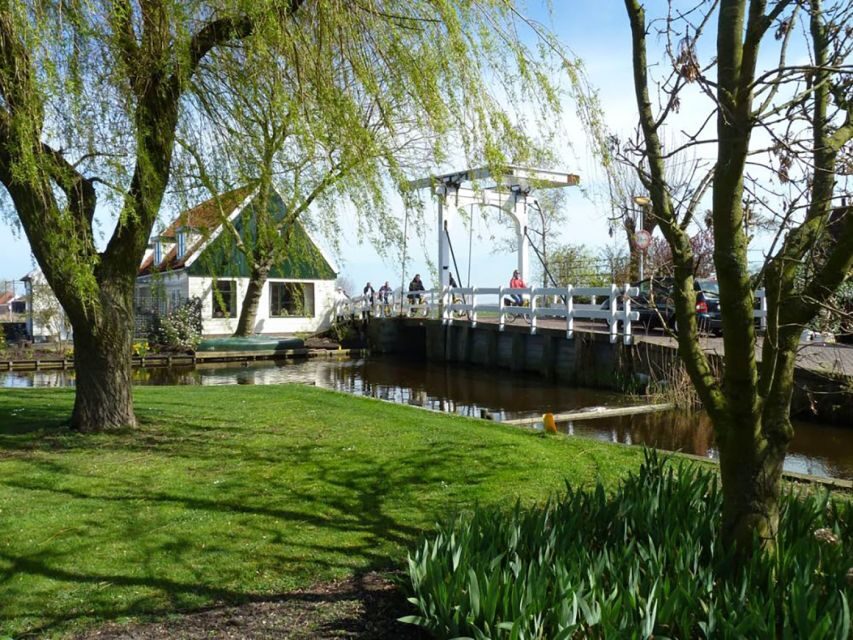 Amsterdam: Waterland District Countryside Villages Bike Tour - The guides: interaction and pacing are part of the experience