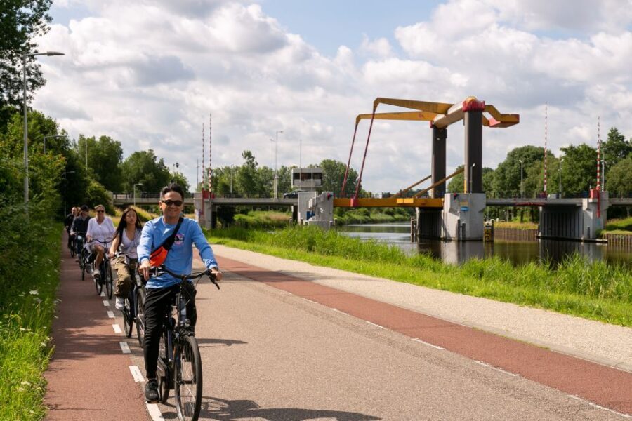 Amsterdam: Windmill, Cheese, and Countryside E-Bike Tour - Waterland villages: where the ride feels like old Holland