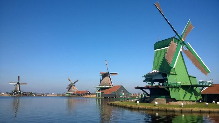 Amsterdam: Zaanse Schans 3-Hour Small Group Tour - Entering a working windmill: feel the wind power