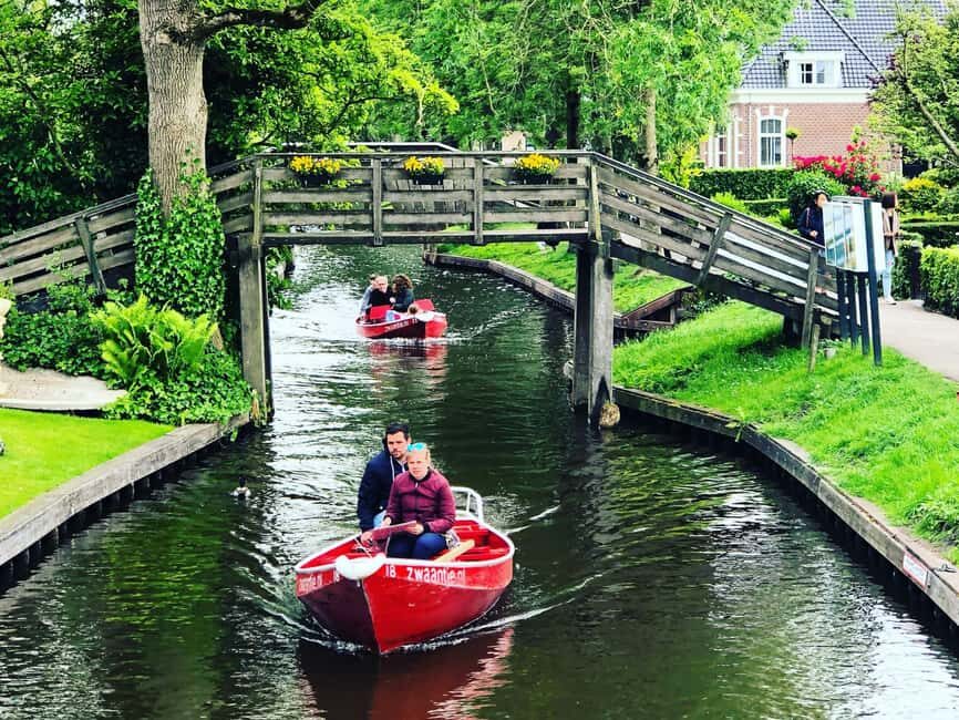Amsterdam: Zaanse Schans and Giethoorn Guided Combo Tour - Giethoorn by Boat Cruise: Where Roads Become Water