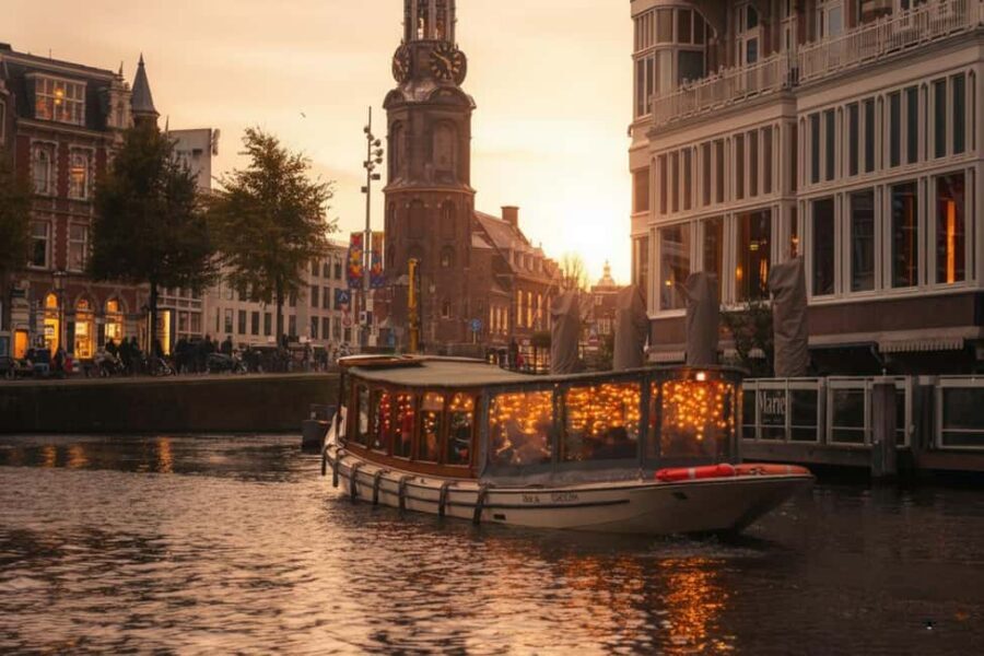 Amsterdam:1.5-Hour Canal Cruise local Guide, Drinks & Snacks - FAQ
