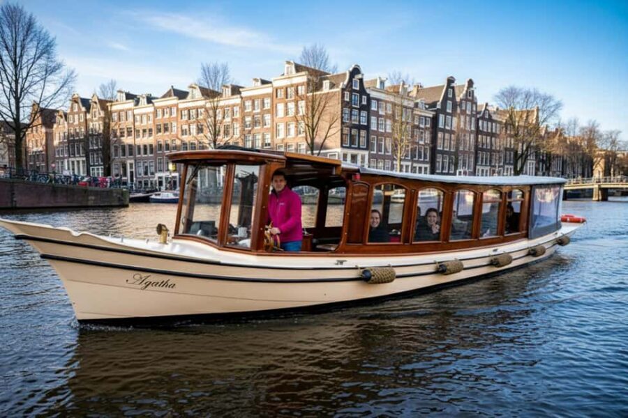 Amsterdam:1.5-Hour Canal Cruise local Guide, Drinks & Snacks - Why This 1.5-Hour Canal Ride Works So Well in Amsterdam