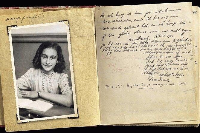 Anne Frank and the Jewish History of Amsterdam Private Tour - Jewish Historical Museum and its synagogues: seeing layers, not just one room