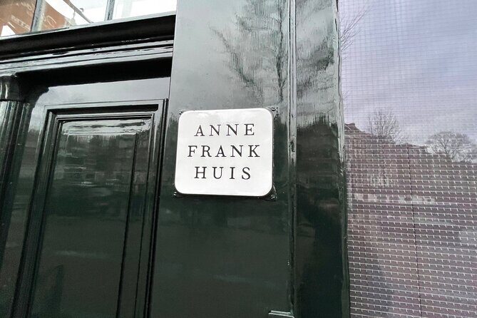 Anne Frank's Last Walk & See Anne Frank House in Virtual Reality - The guides: what to look for in real-time storytelling