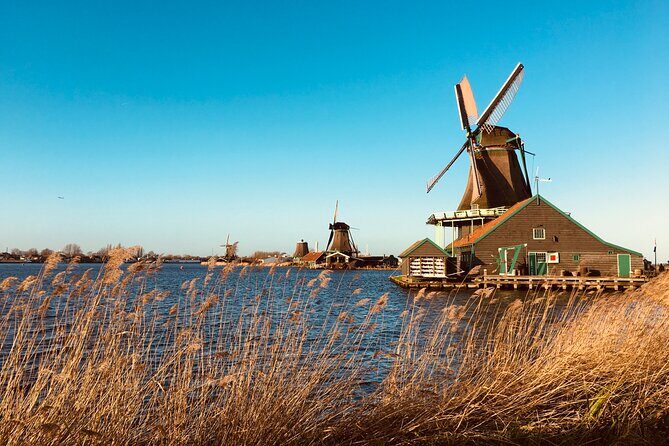 Best of Dutch Countryside: Giethoorn, Windmills, Secret Villages - Kooijman Souvenirs & Clogs Workshop: Real Clog Making, Then Wander Time
