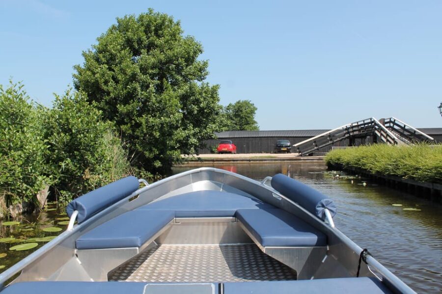 Boatrental 2 Hours 8 Person with Steeringwheel and cushions - Starting at Zuiderpad 14a: Free Parking, Toilets, and Fast Instructions