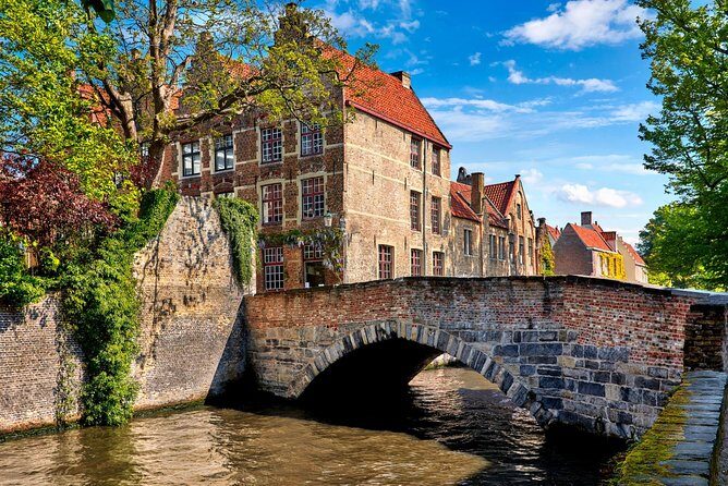 Bruges bus tour from Amsterdam - Who should book this Bruges day trip, and who should skip it