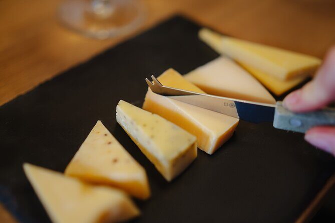 Cheese and Wine tasting in Amsterdam - Stop-by-stop flow: what you do at Old Amsterdam Cheese Store