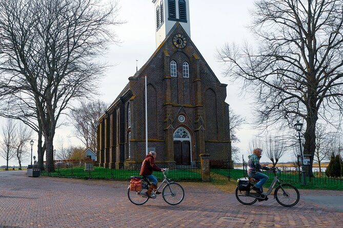 Cheese, Canals & Windmill Countryside E-Bike Tour Amsterdam - Nieuwendammerdijk: The Long Ride That Puts the Dutch Houses on Display