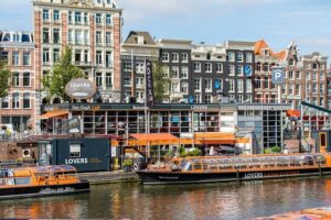 Combo Ticket: Heineken Experience Amsterdam and 1h Canal Cruise - How Many People and How Long It Really Feels