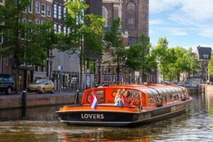 Combo Ticket: Xtracold Icebar Amsterdam and 1-Hour Canal Cruise - What you get included: 3 drinks, gear, and the smartphone ticket