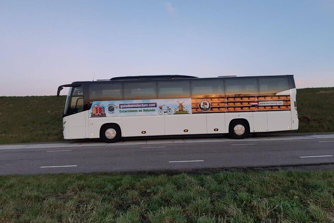 Day Trip to Keukenhof Gardens from Amsterdam with Tour Guide - Guide experience: what’s included, and how to set expectations