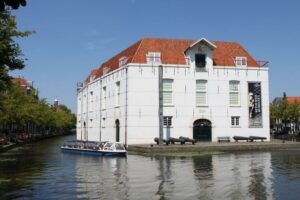 Delft: Canal Cruise with Guided Commentary - What the 45 Minutes Cover: Vermeer, Delft Blue, and Trading-Era Delft