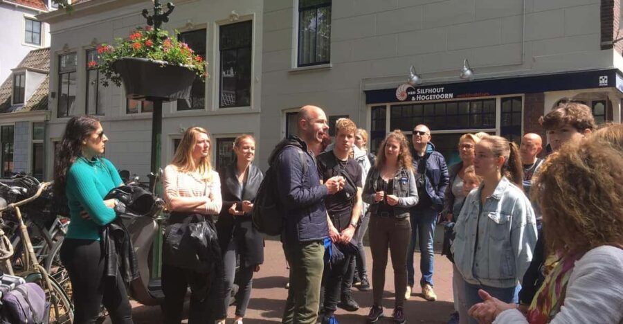 Delft: City Center Walking Tour - Prinsenhof and Willem van Oranje: When History Has a Location
