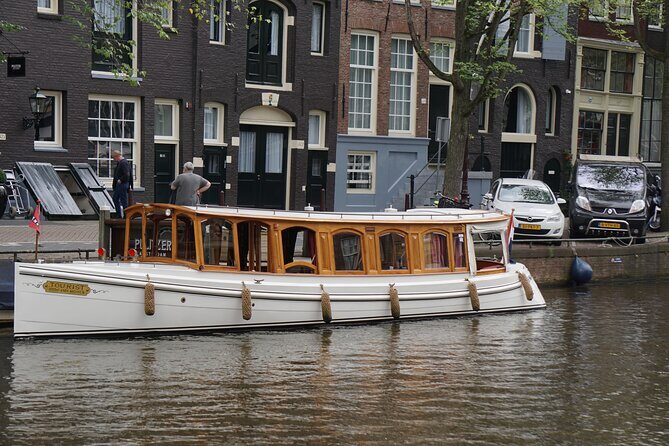 Eating Amsterdam: Food Tour & Canals Cruise - Walking History Through De Gangen Willemstraat (Then Moving On)