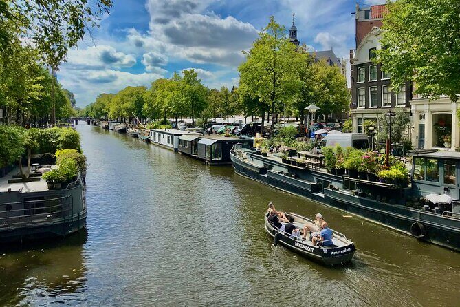 Exclusive Cheese Walk & Dutch Wine Discovery - Design & Wijn at the finish: Dutch wine pairing with the cheeses you bought