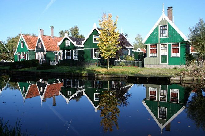 Excursion to the mills of Zaanse Schans - 2:15 pm timing: a half-day plan that fits Amsterdam