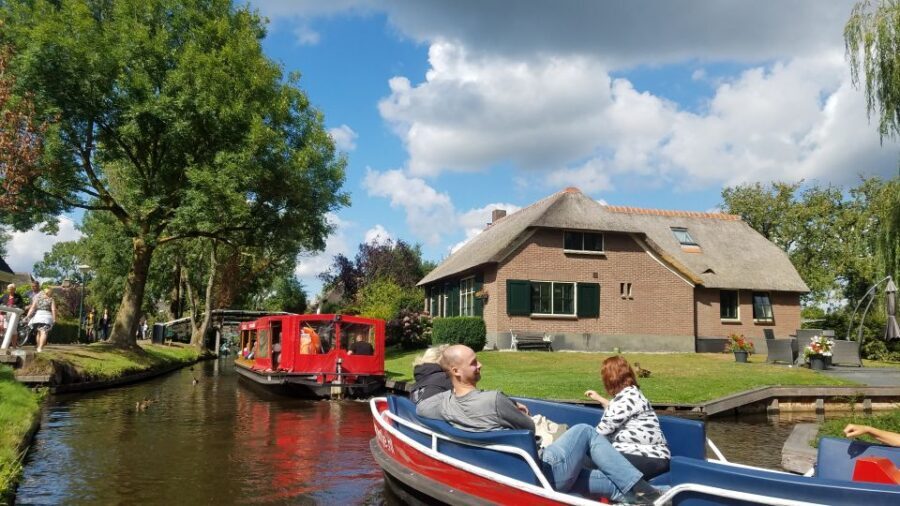 From Amsterdam: Giethoorn Day Trip with Small Electric Boat - What to Bring (and What to Leave Behind)