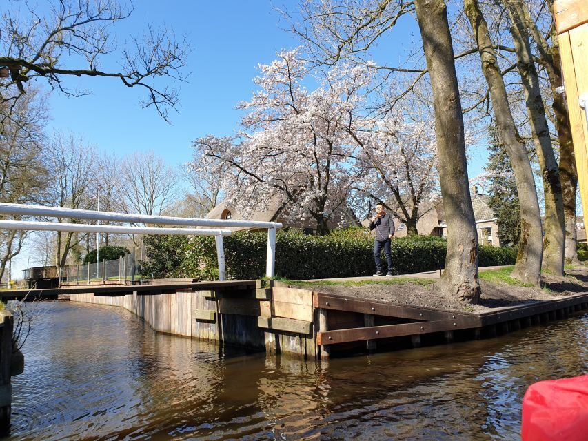 From Amsterdam: Giethoorn Day Trip with Small Electric Boat - The Village Walk: Thatched Cottages, 180+ Bridges, and Narrow Footpaths