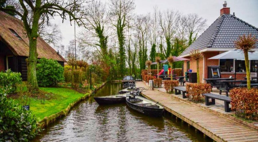 From Amsterdam: Giethoorn Guided Day Trip with Canal Cruise - Extras that some departures may add on the way
