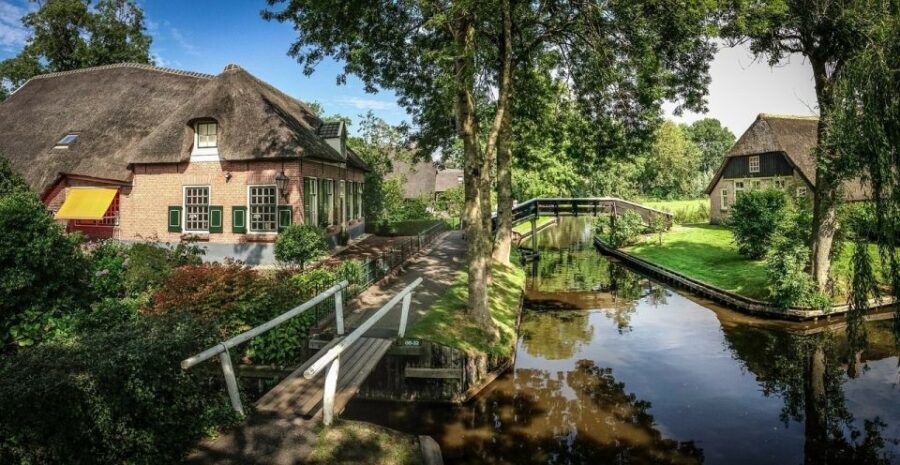 From Amsterdam: Giethoorn Sightseeing Tour and Canal Cruise - Who This 6-Hour Tour Suits Best