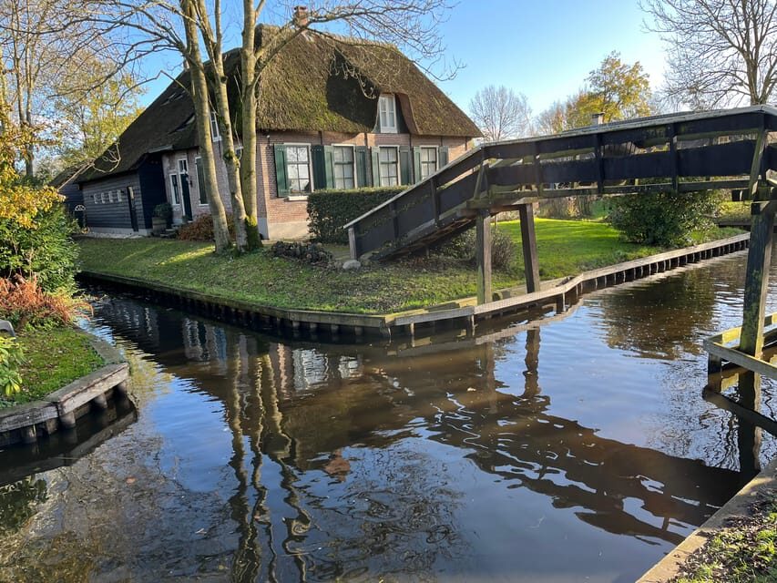 From Amsterdam: Giethoorn Small Group Tour with Boat Ride - Optional seaside finish at Zandvoort Aan Zee Beach