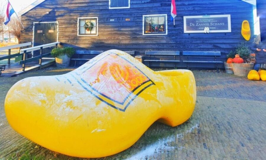 From Amsterdam: Giethoorn & Zaanse Schans Tour w/ Small Boat - Who this tour suits best (and who might want a different plan)