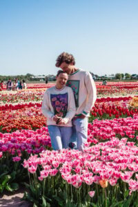 From Amsterdam: Keukenhof Gardens & Tulip Experience Tour - Tulip Experience Amsterdam: your first dose of color (and your coffee break)