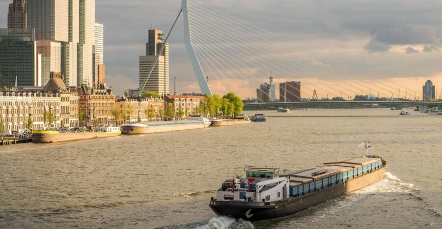 From Amsterdam: Rotterdam and The Hague Tour in Spanish - Mauritshuis Museum Stop: Rembrandt and Vermeer Without the Full Day Commitment
