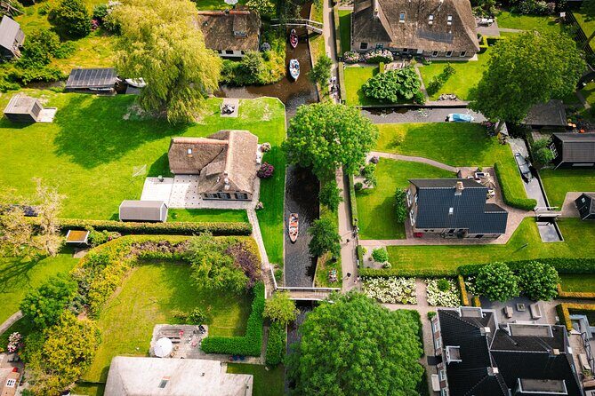 Giethoorn and Afsluitdijk Day Trip from Amsterdam with Boat Trip - FAQ