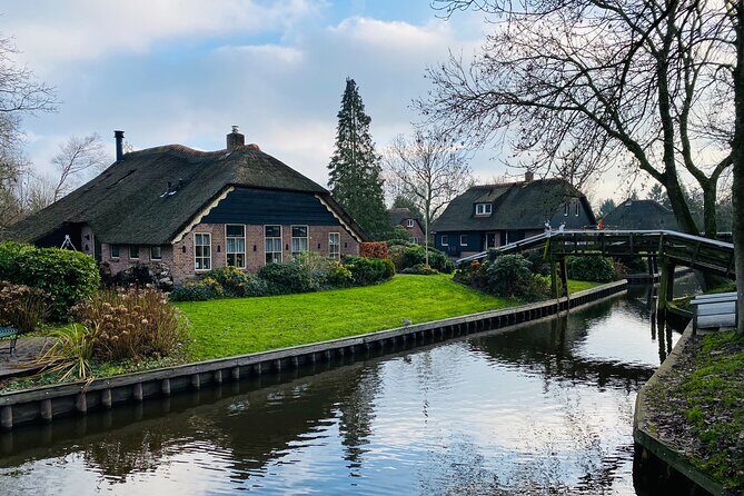Giethoorn and Zaanse Schans Day Tour Small Group Incl. Boat Ride - Hotel pickup and start times: how to keep the morning smooth
