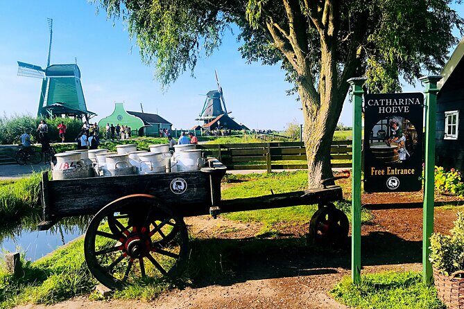 Giethoorn and Zaanse Schans Day Tour Small Group Incl. Boat Ride - Who should book this Giethoorn and Zaanse Schans day tour